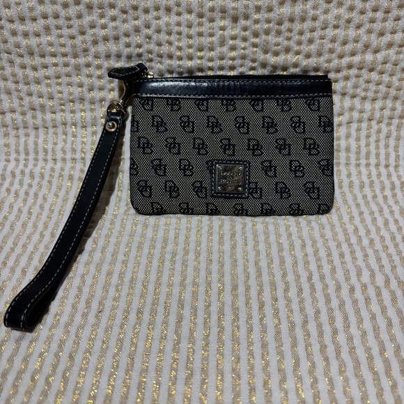 Dooney & Bourke Handbags - Dooney & Bourke Black Wristlet